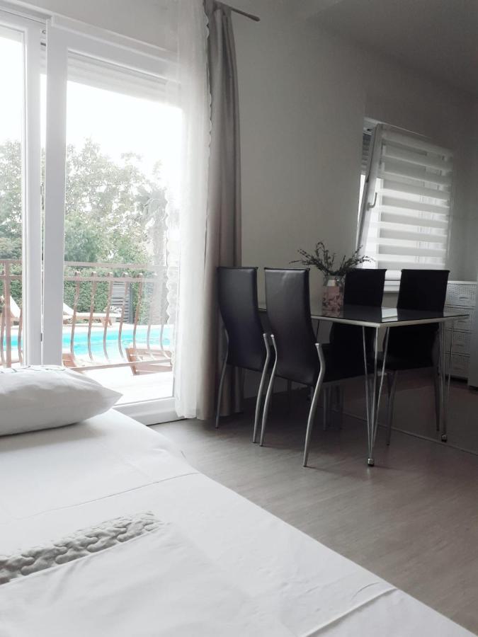 Villa Roso คาชเตลา ภายนอก รูปภาพ