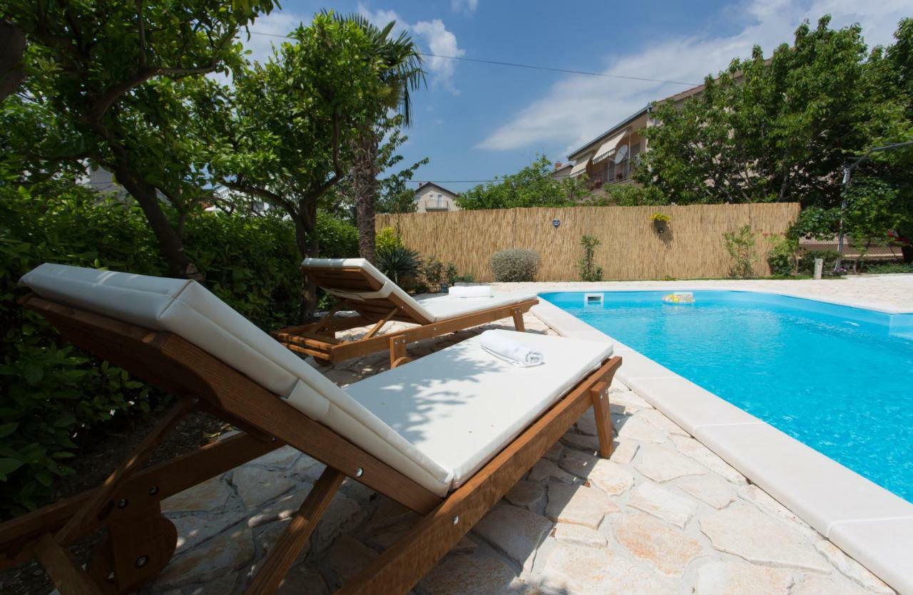 Villa Roso คาชเตลา ภายนอก รูปภาพ