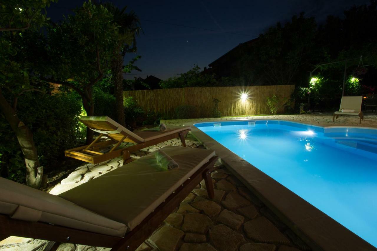 Villa Roso คาชเตลา ภายนอก รูปภาพ